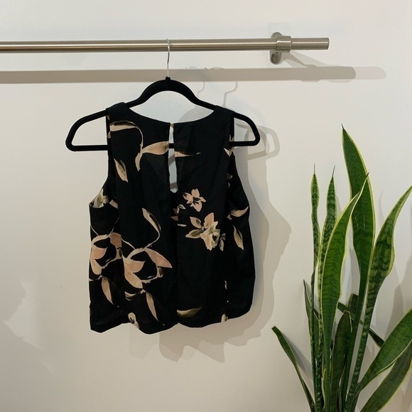 Dynamite medium top - V neck - Back lace - Picture 2 of 5